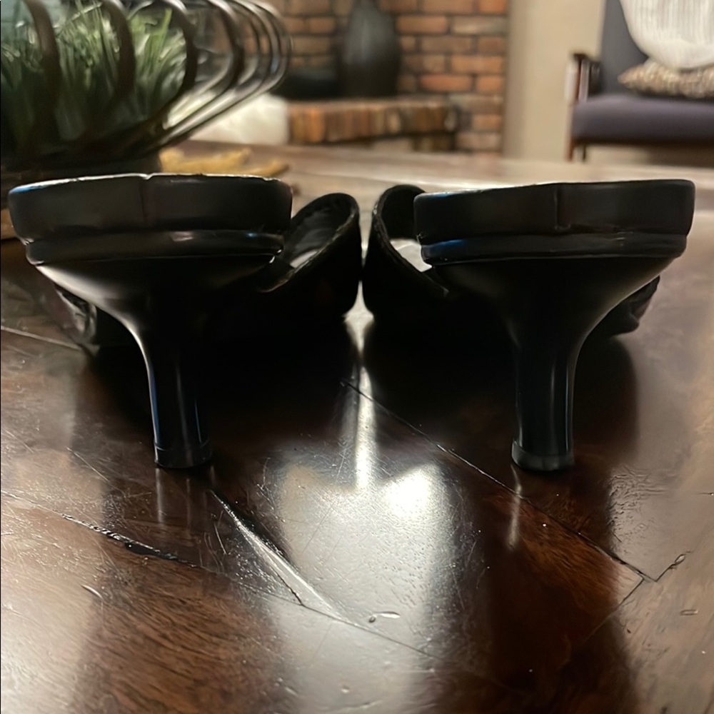 🤎Nicole Brown Mules with Metallic Embellishment - Picture 7 of 16